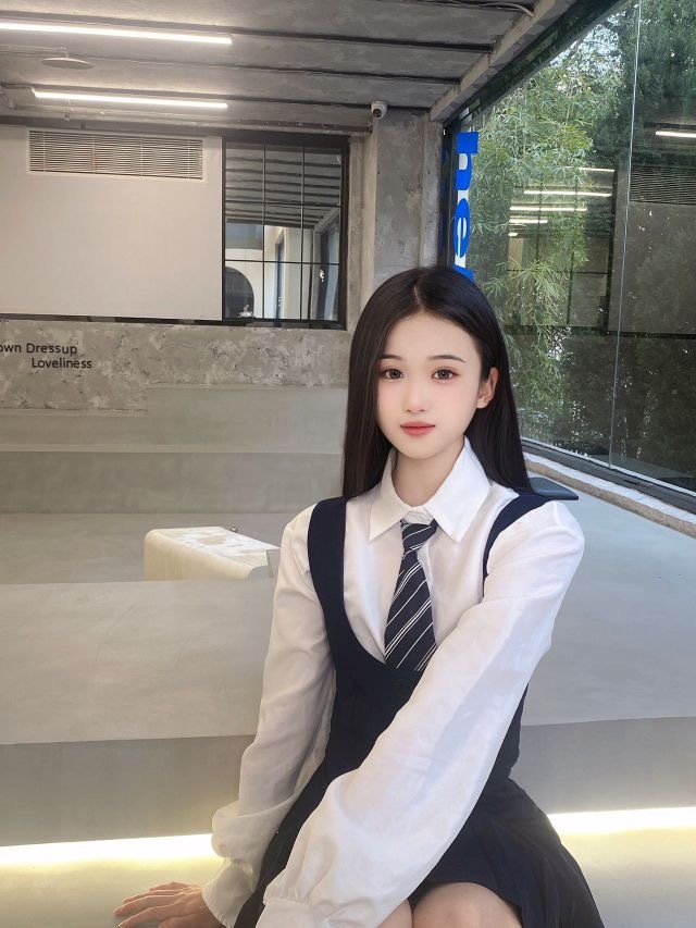 与凤行 封面